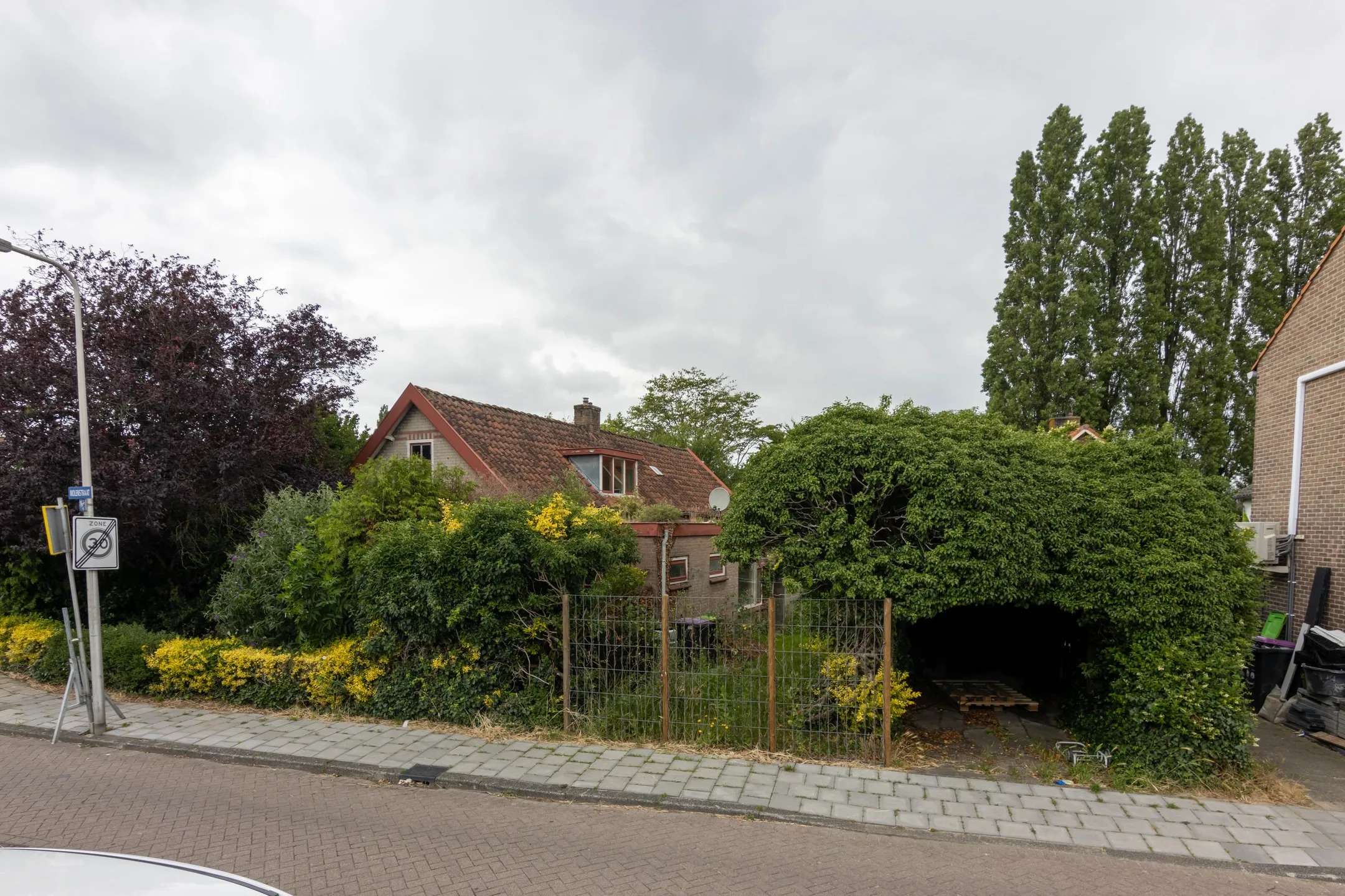 Vrijstaande woning Stationsstraat 15 in Spijkenisse