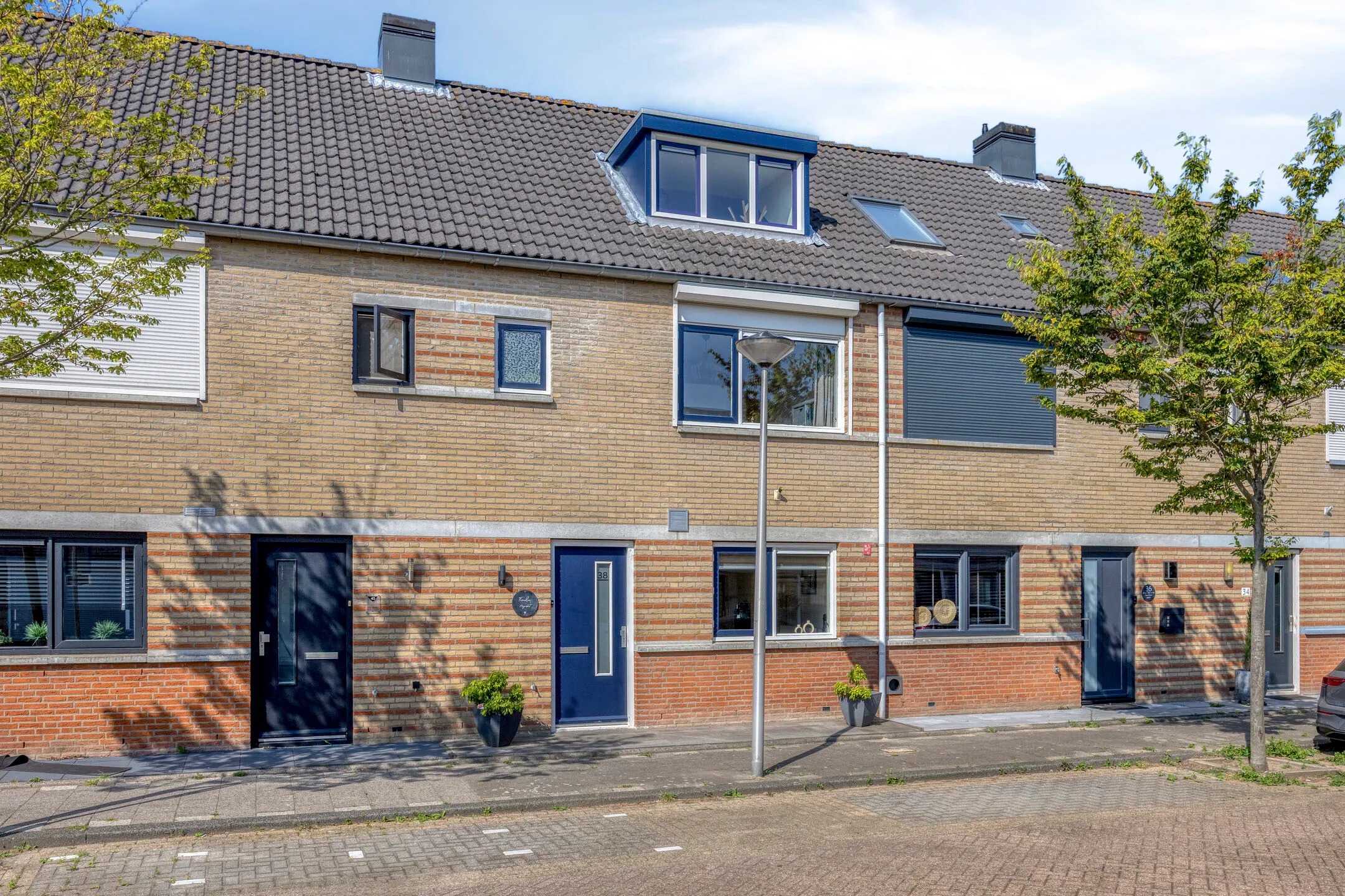 Tussenwoning Madelon Lulofsstraat 38 in Spijkenisse
