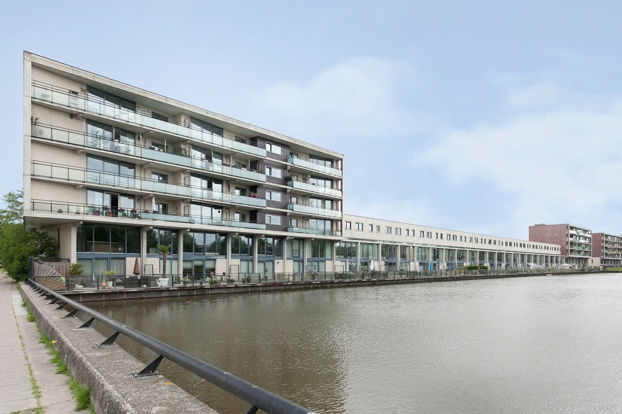 Galerijflat Jacob van Ruysdaelstraat 202 in Almere