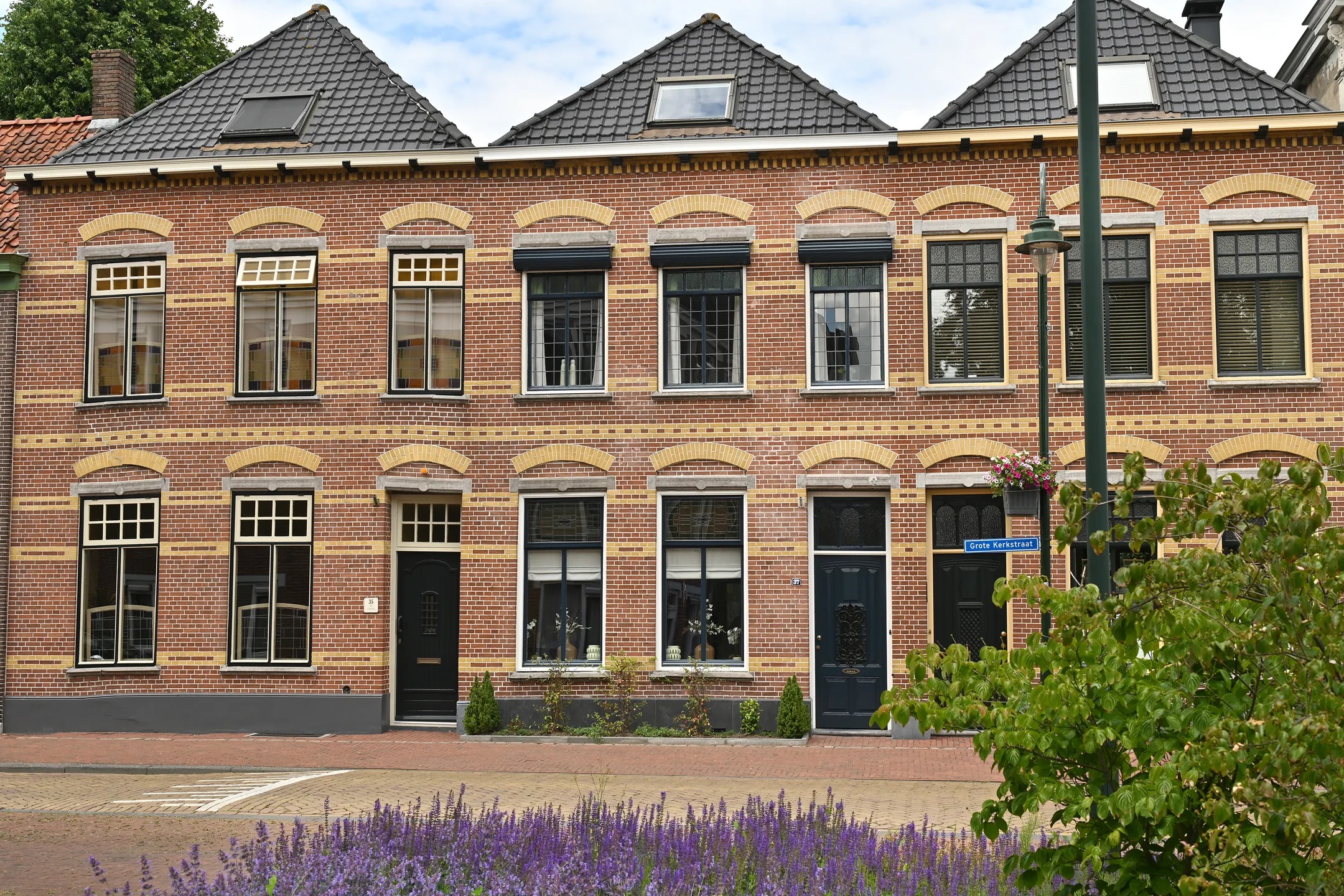 Tussenwoning Grote Kerkstraat 37 in Steenbergen