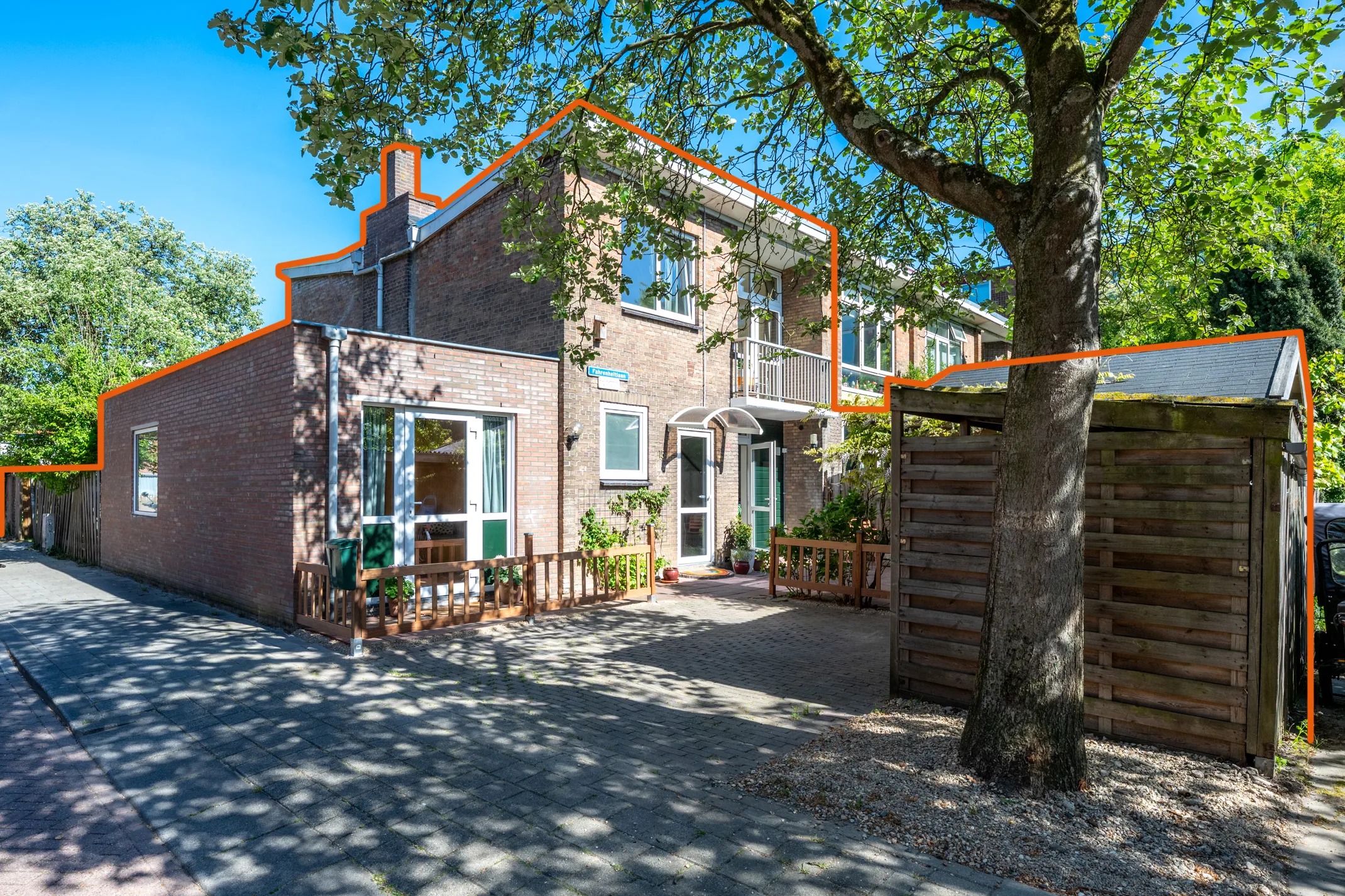Hoekwoning Fahrenheitlaan 15 in Utrecht