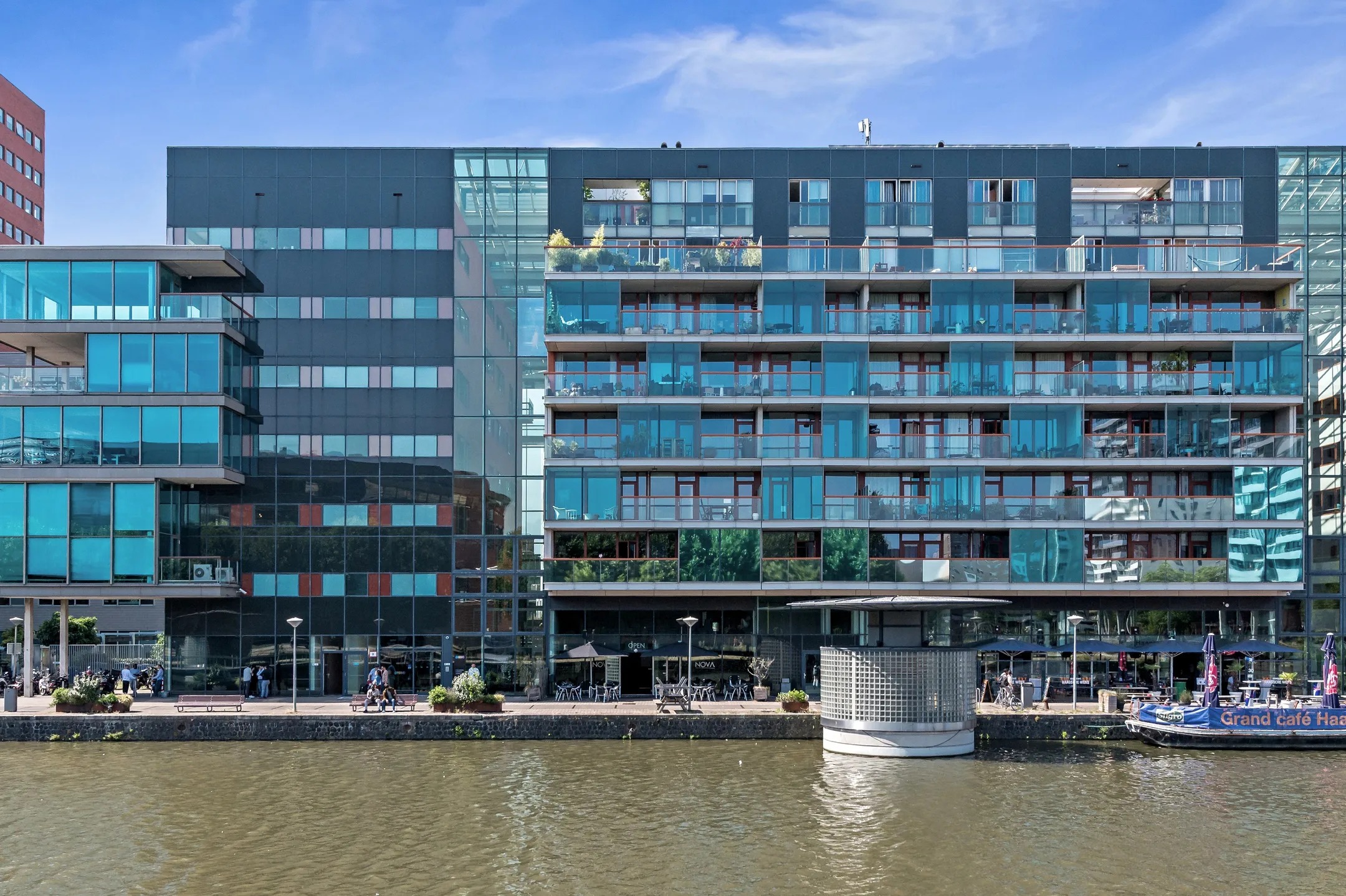 Portiekflat Leeghwaterkade 40 in Den Haag