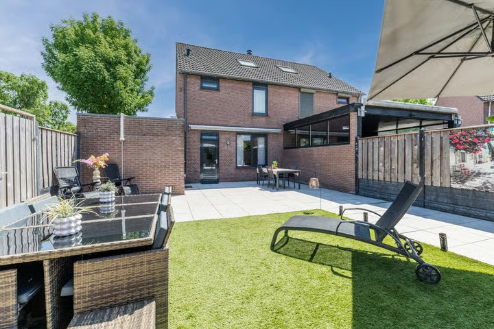 2-onder-1-kapwoning Borculolaan 17 in Tilburg