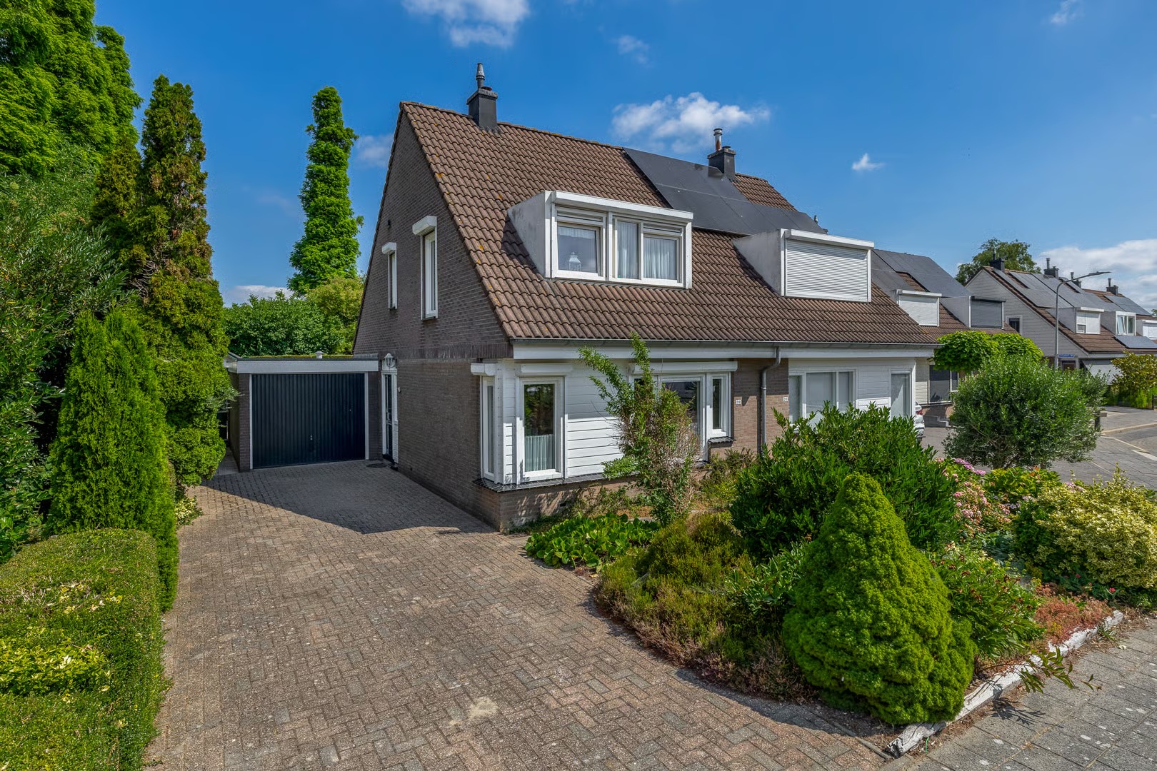 2-onder-1-kapwoning Lijster 28 in Sommelsdijk
