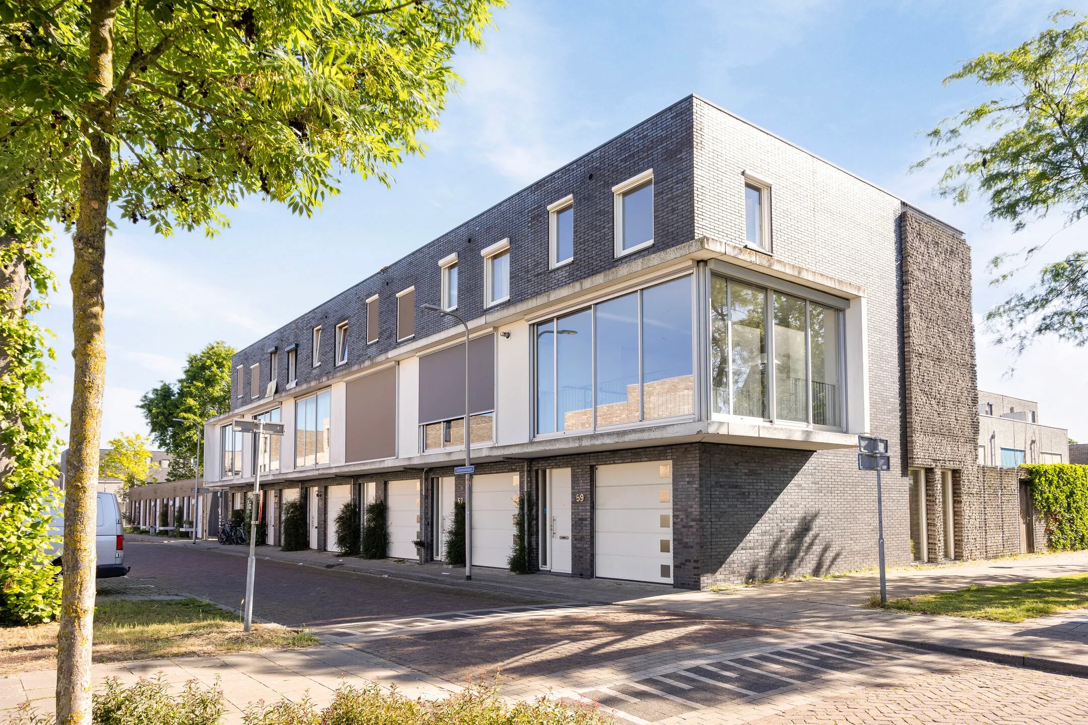 Hoekwoning (drive-in woning) Schumannlaan 59 in Zwolle