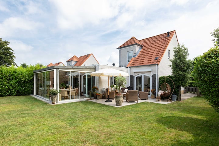 Bungalow, vrijstaande woning Parkweg 1 Hellevoetsluis