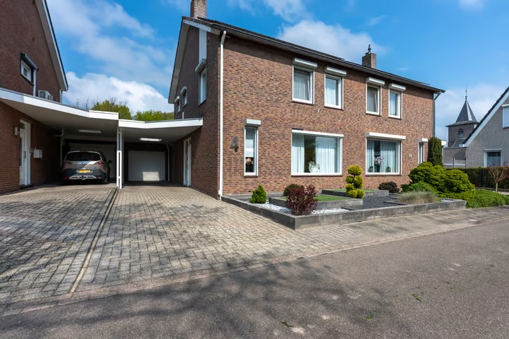 2-onder-1-kapwoning Jagerspad 4 in Landgraaf