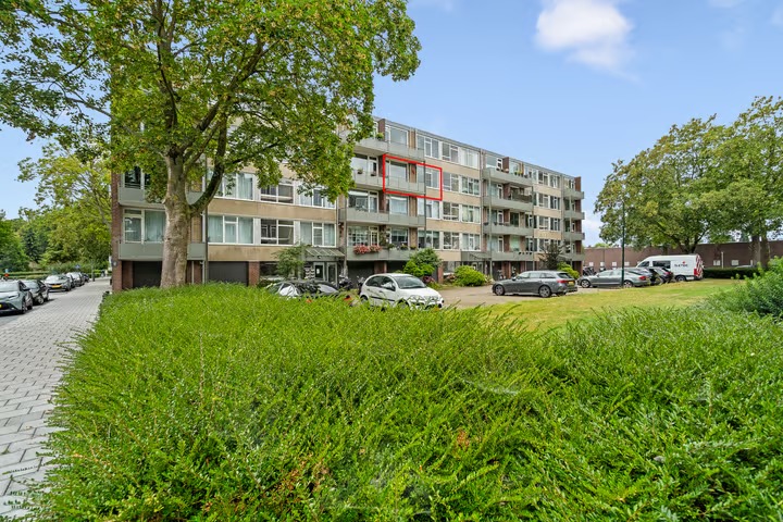 Portiekflat Nicolaas Maesstraat 144 in Maarssen