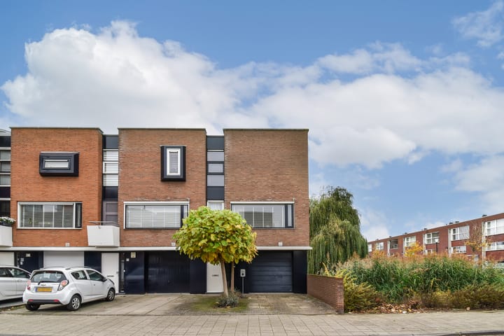 Eindwoning (drive-in woning) Spieringwater 14 in Barendrecht