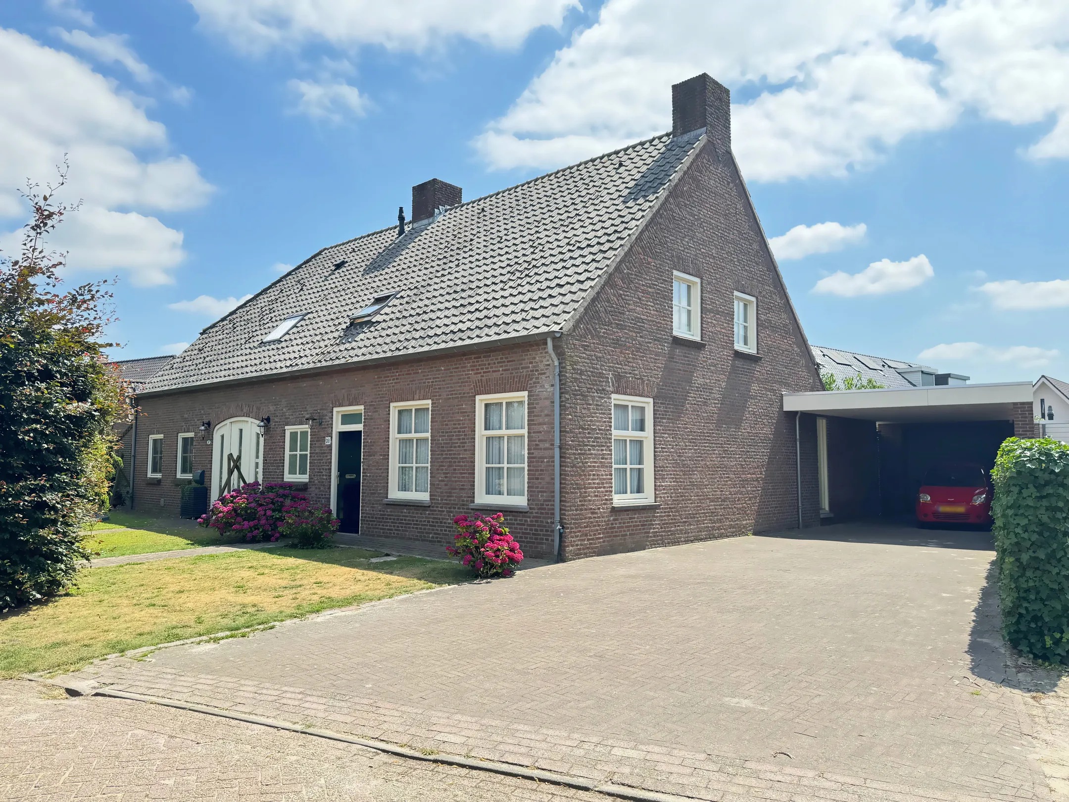 2-onder-1-kapwoning Kerkeneind 30 in Casteren