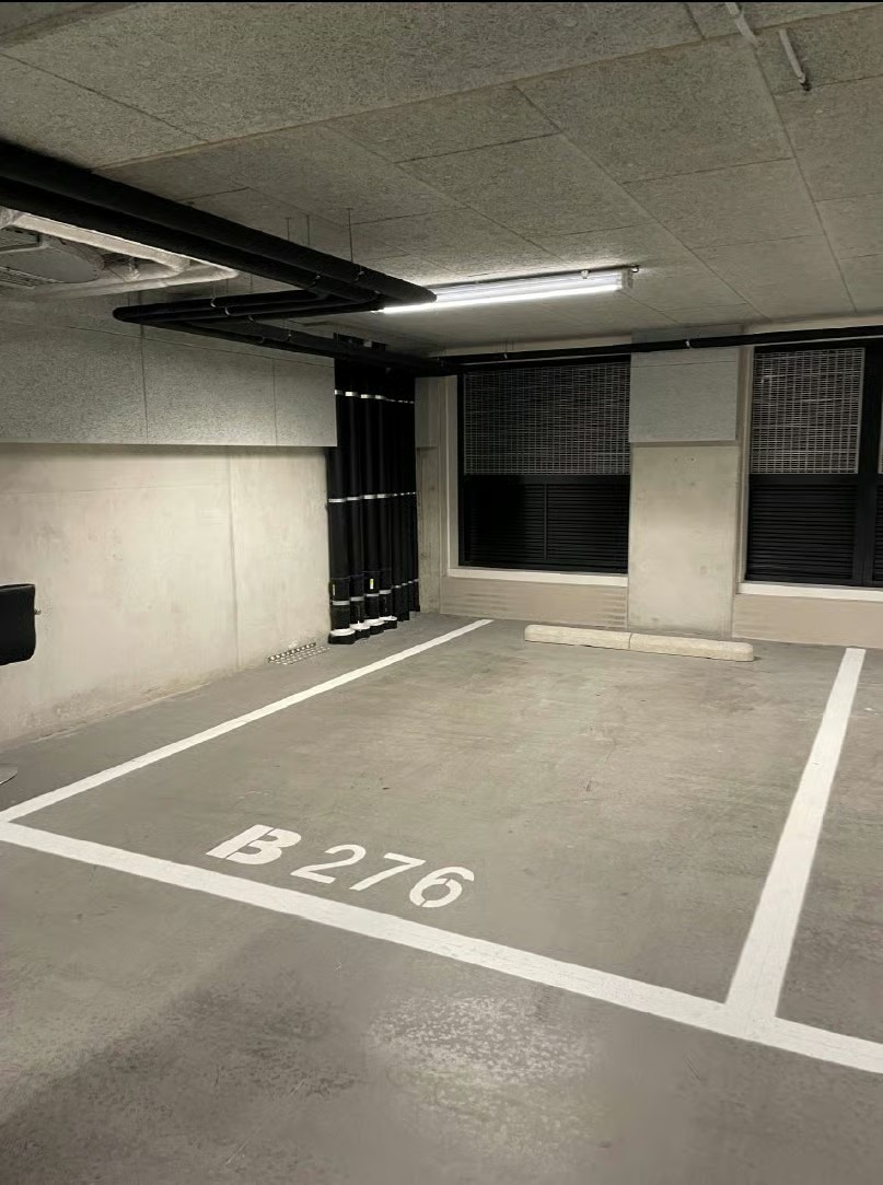 Parkeerplaats ms. van Riemsdijkweg 248 Amsterdam