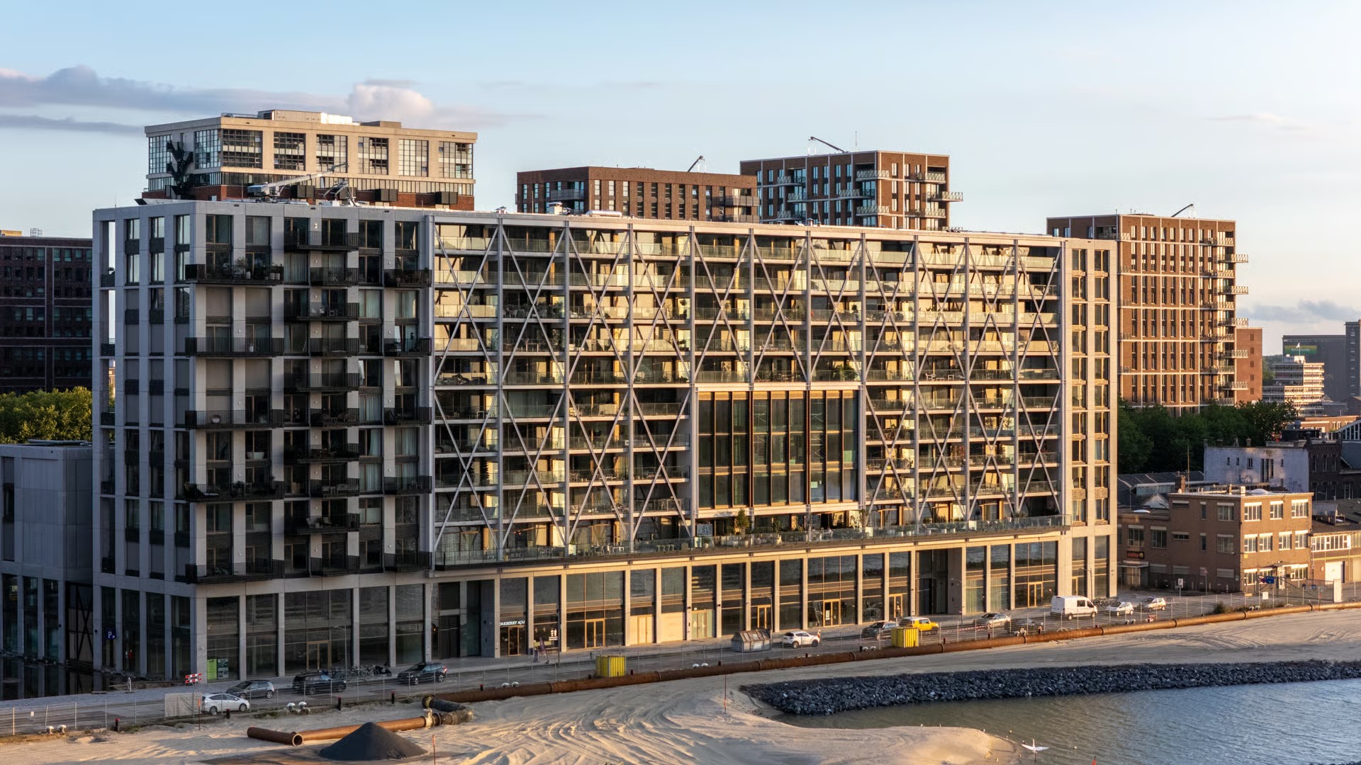 Galerijflat Rijnhavenkade 84 Rotterdam