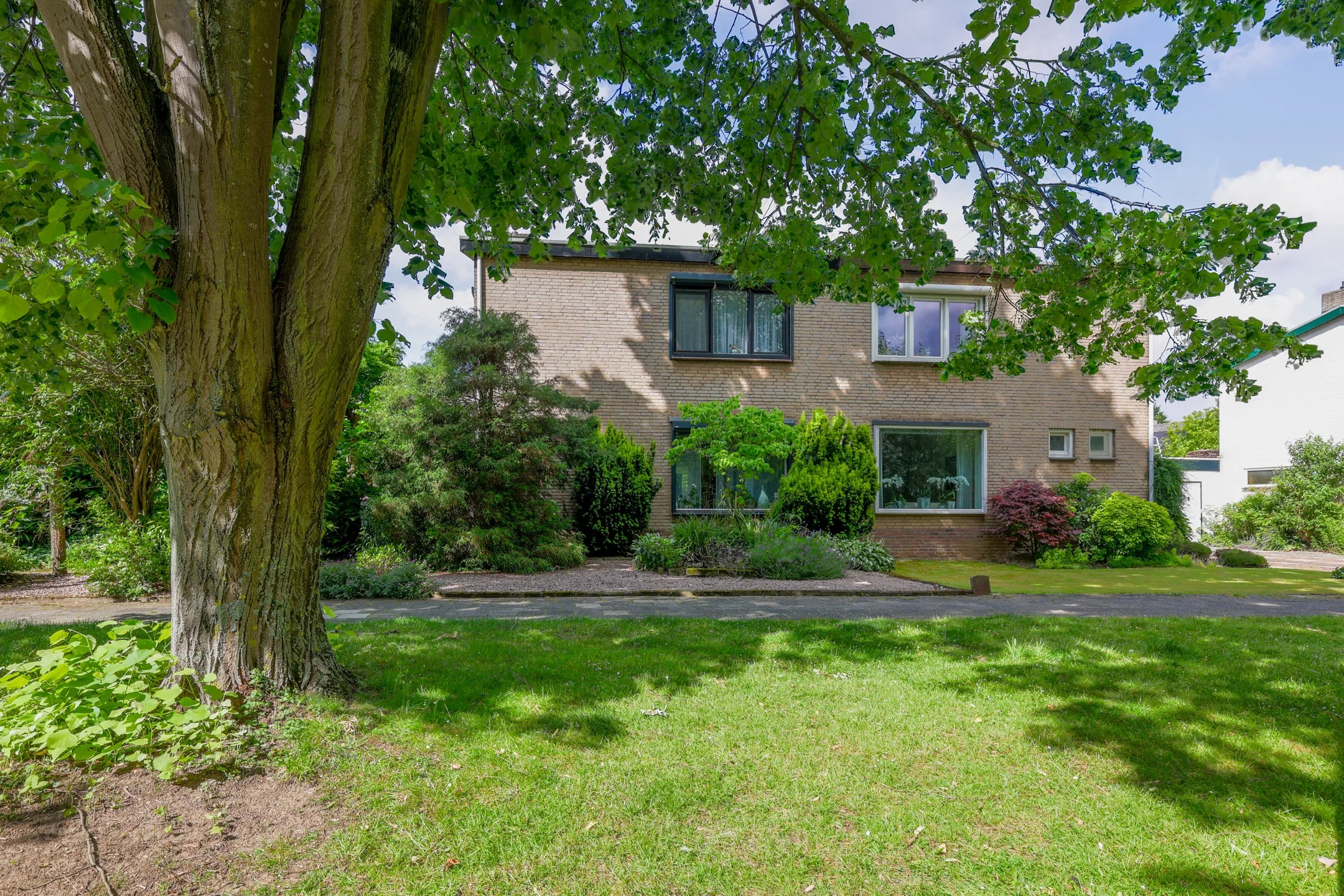 2-onder-1-kapwoning Onze Lieve Vrouweplein 45 in Voerendaal