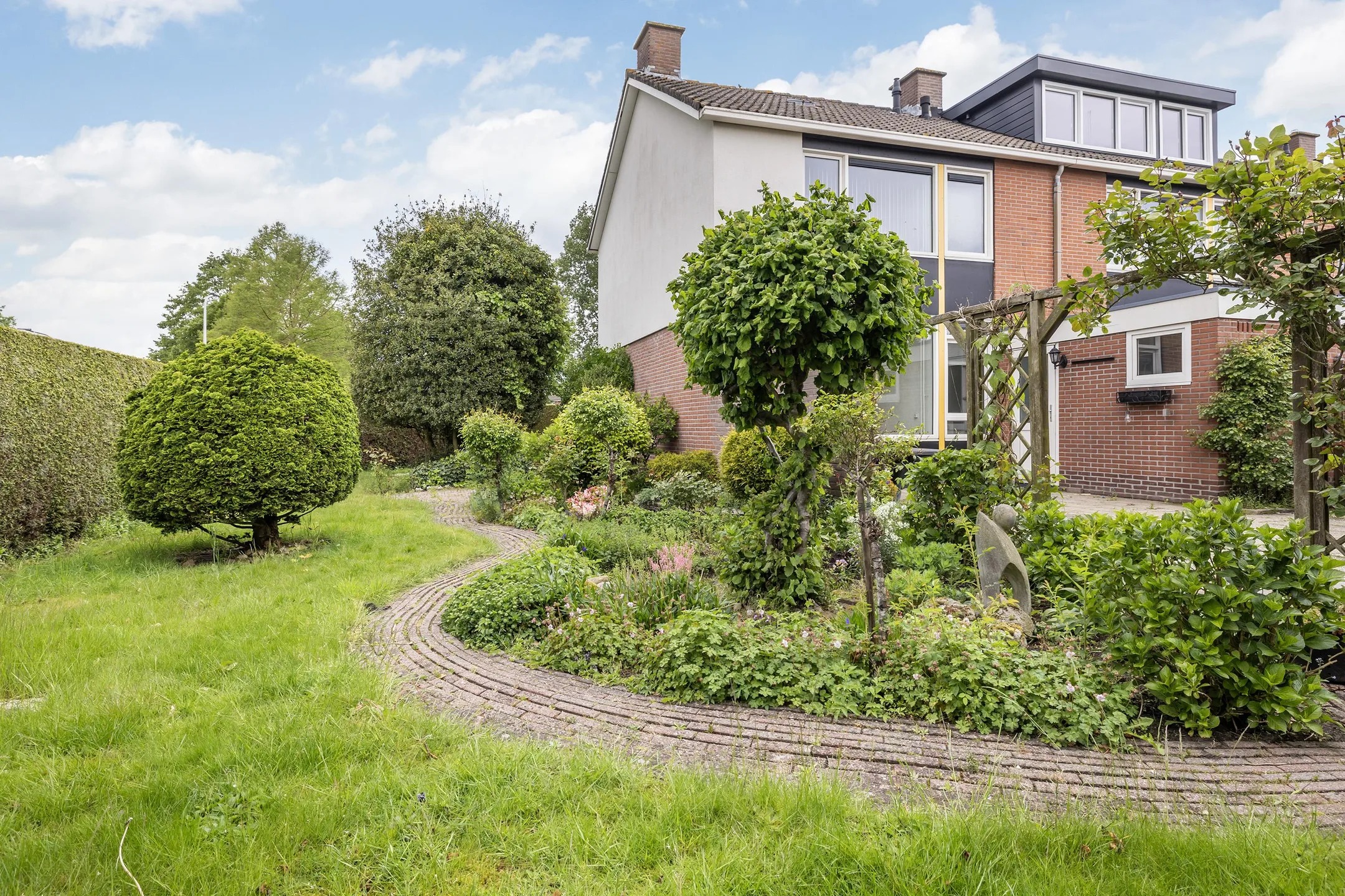 Hoekwoning Poolster 15 in Hoogeveen