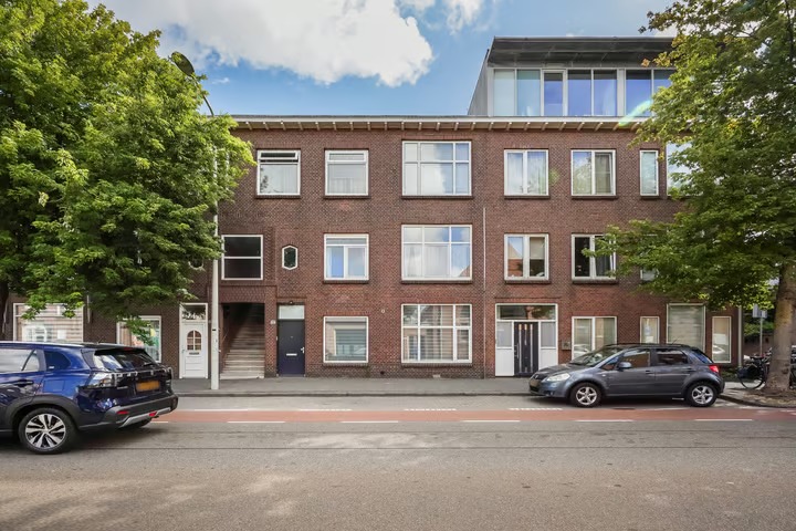 Portiekflat Goudenregenstraat 79 in Den Haag