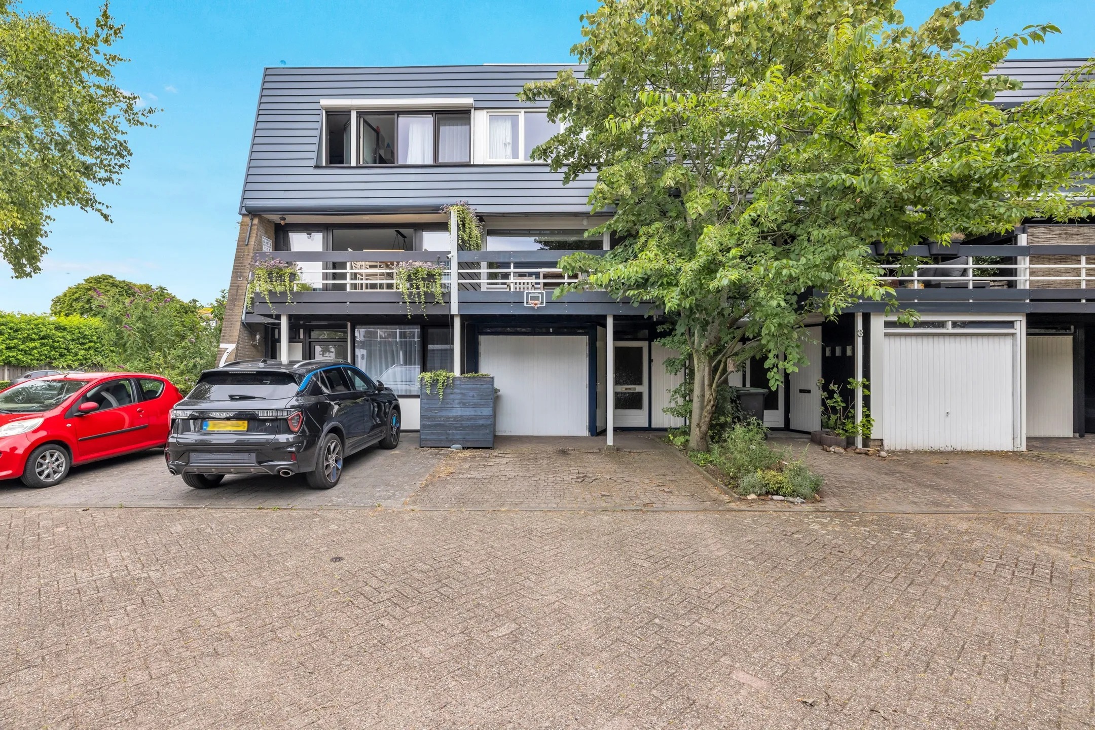 Tussenwoning (split-level woning) Schelvisstraat 5 in Helmond