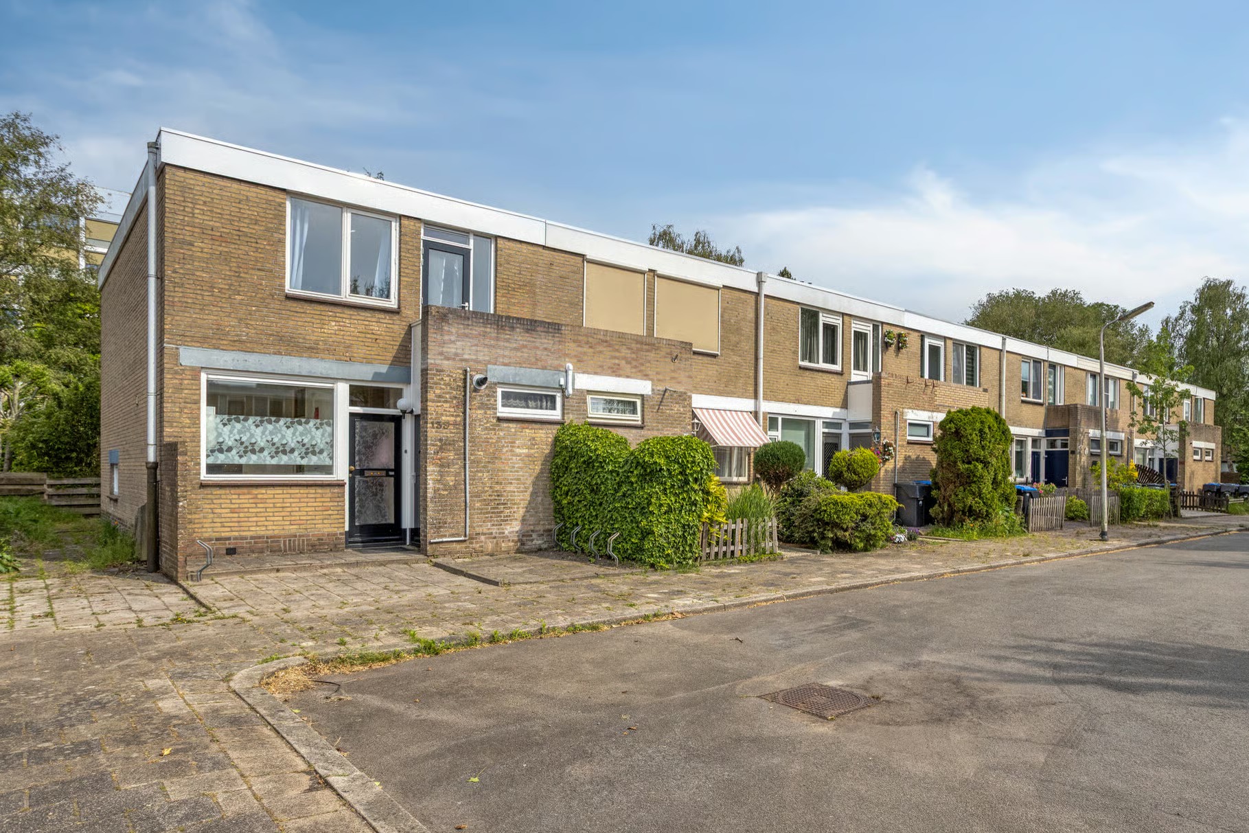 Hoekwoning de Anjen 133 in Leeuwarden