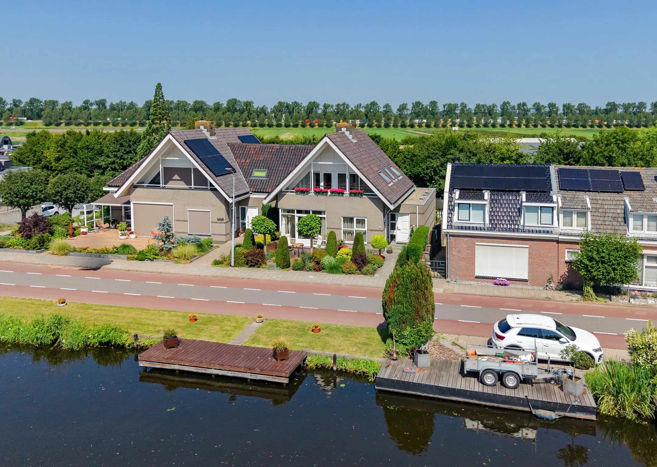2-onder-1-kapwoning (dijkwoning) Huigsloterdijk 75 in Weteringbrug