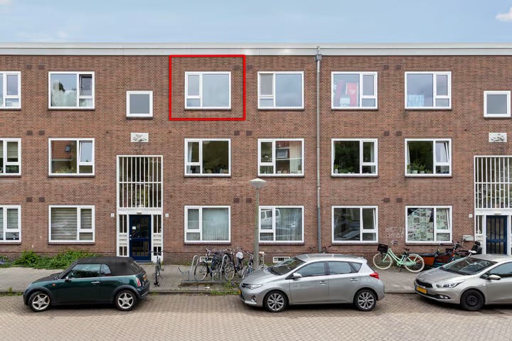 Portiekwoning Johannes van der Waalsstraat 6 2 in Amsterdam