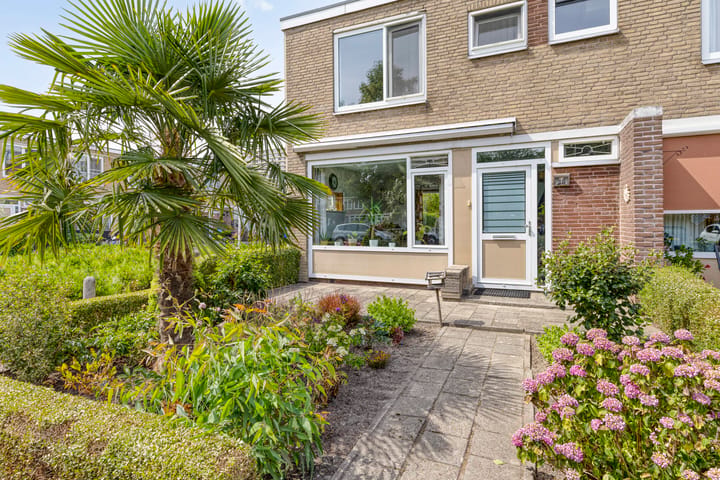 Eengezinswoning, eindwoning Frederik van Eedenlaan 25 in Delft