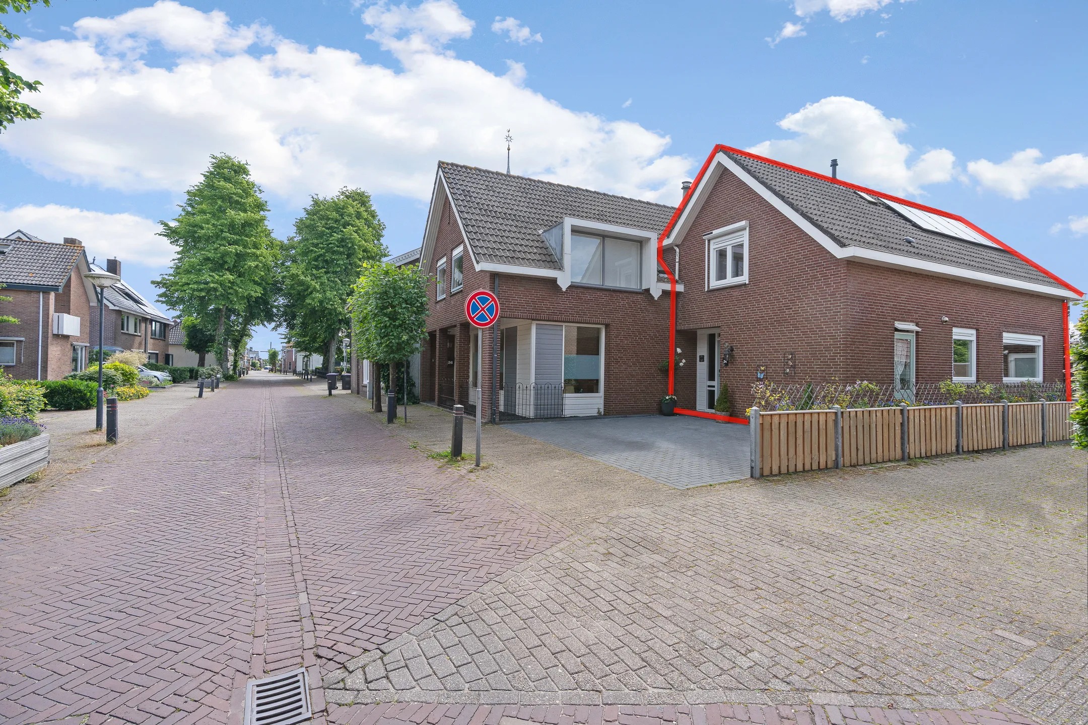 2-onder-1-kapwoning Dorpsstraat 34 in Benthuizen