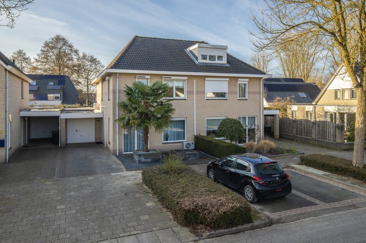 2-onder-1-kapwoning De Hoge Hoeve 139 in Westervoort