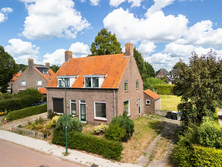 2-onder-1-kapwoning Dr. J.J.F. Steijlingweg 33 in Maartensdijk