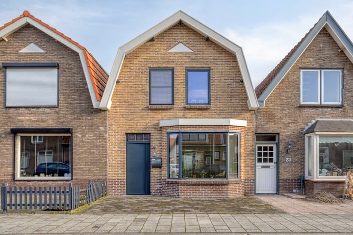 Tussenwoning Vogelenzang 21 in Breskens