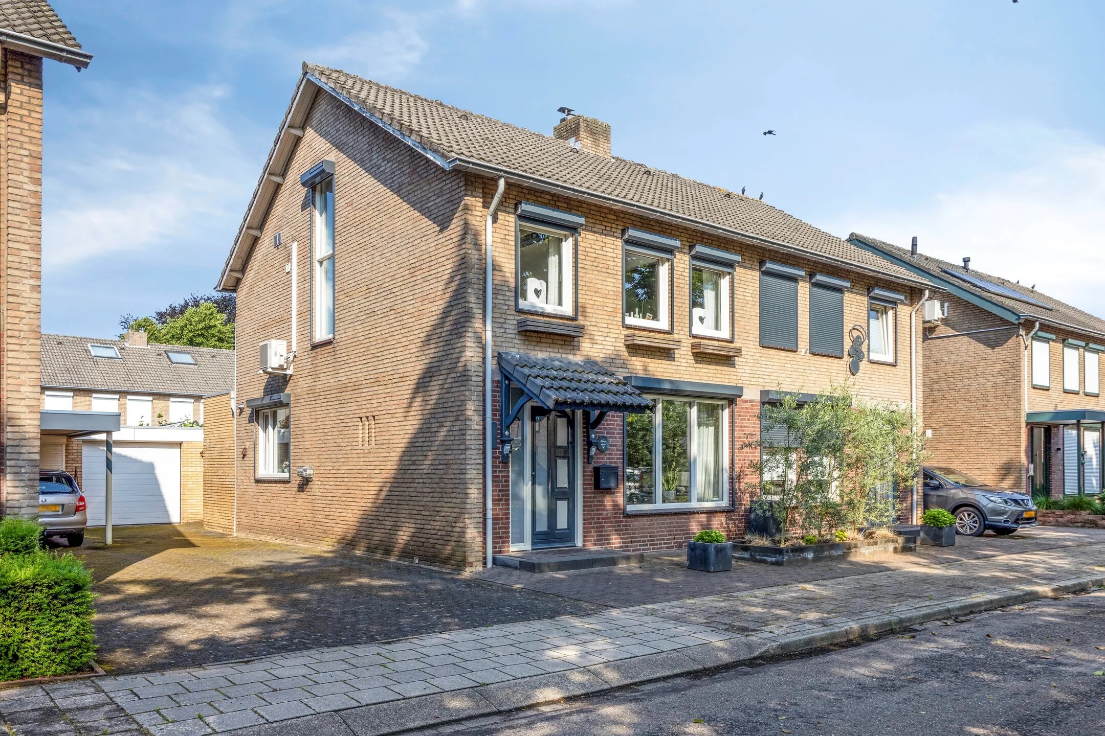 2-onder-1-kapwoning Pastoor van Cruchtenstraat 5 in Swalmen