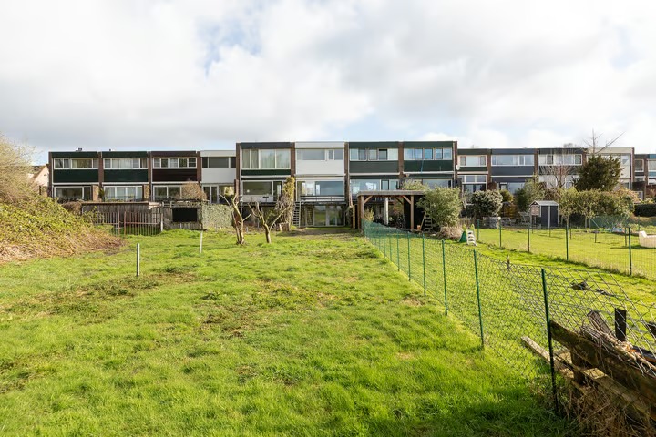 Tussenwoning (drive-in woning) Willibrorduslaan 101 Hilversum