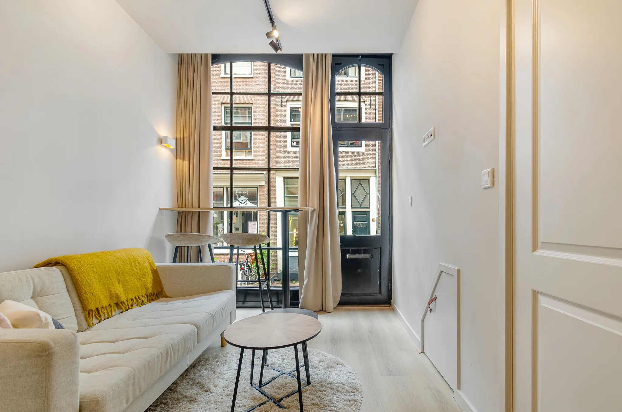 Benedenwoning Eerste Leliedwarsstraat 15 O in Amsterdam