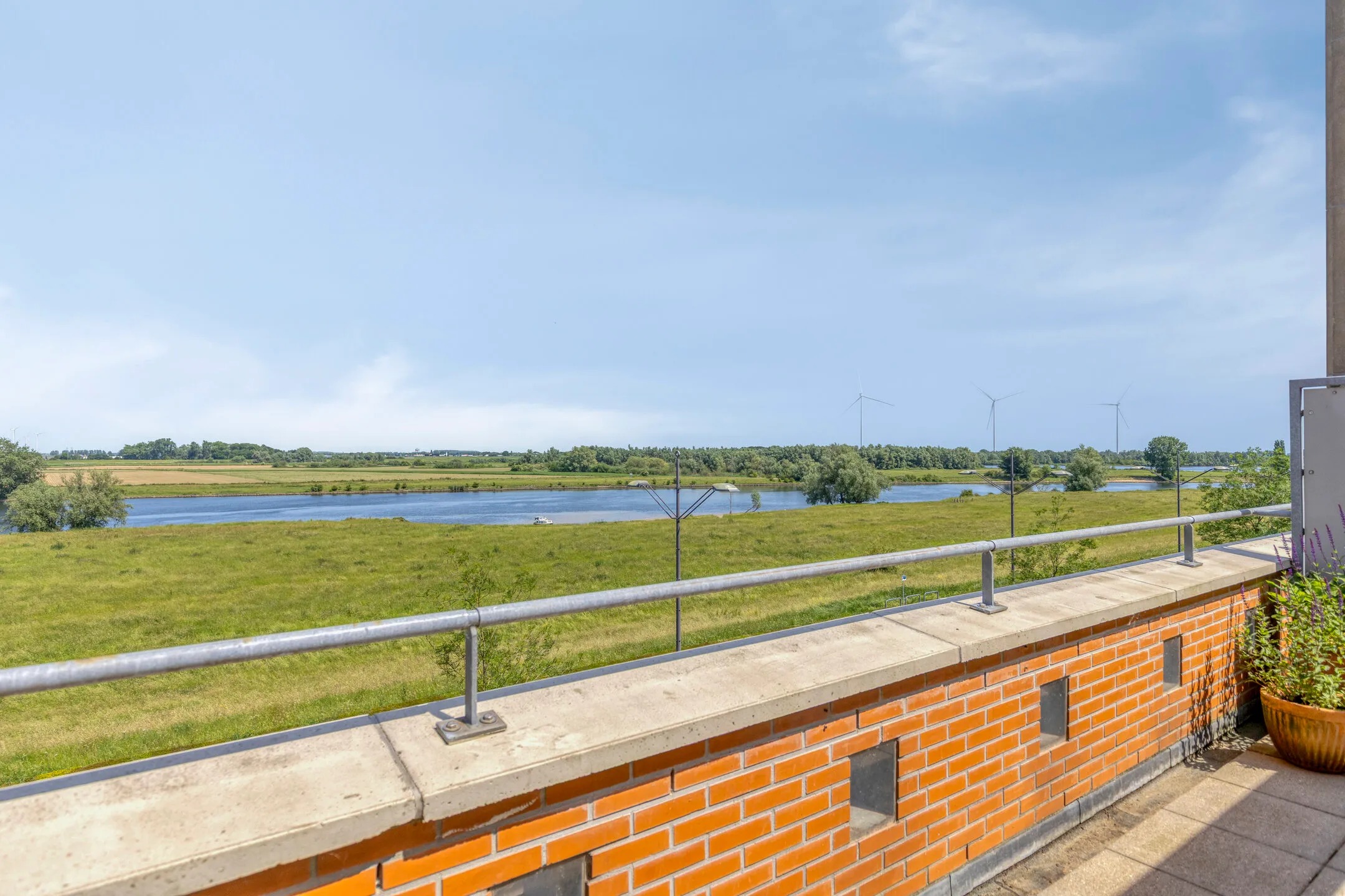 Penthouse Maasboulevard 121 in 's-Hertogenbosch