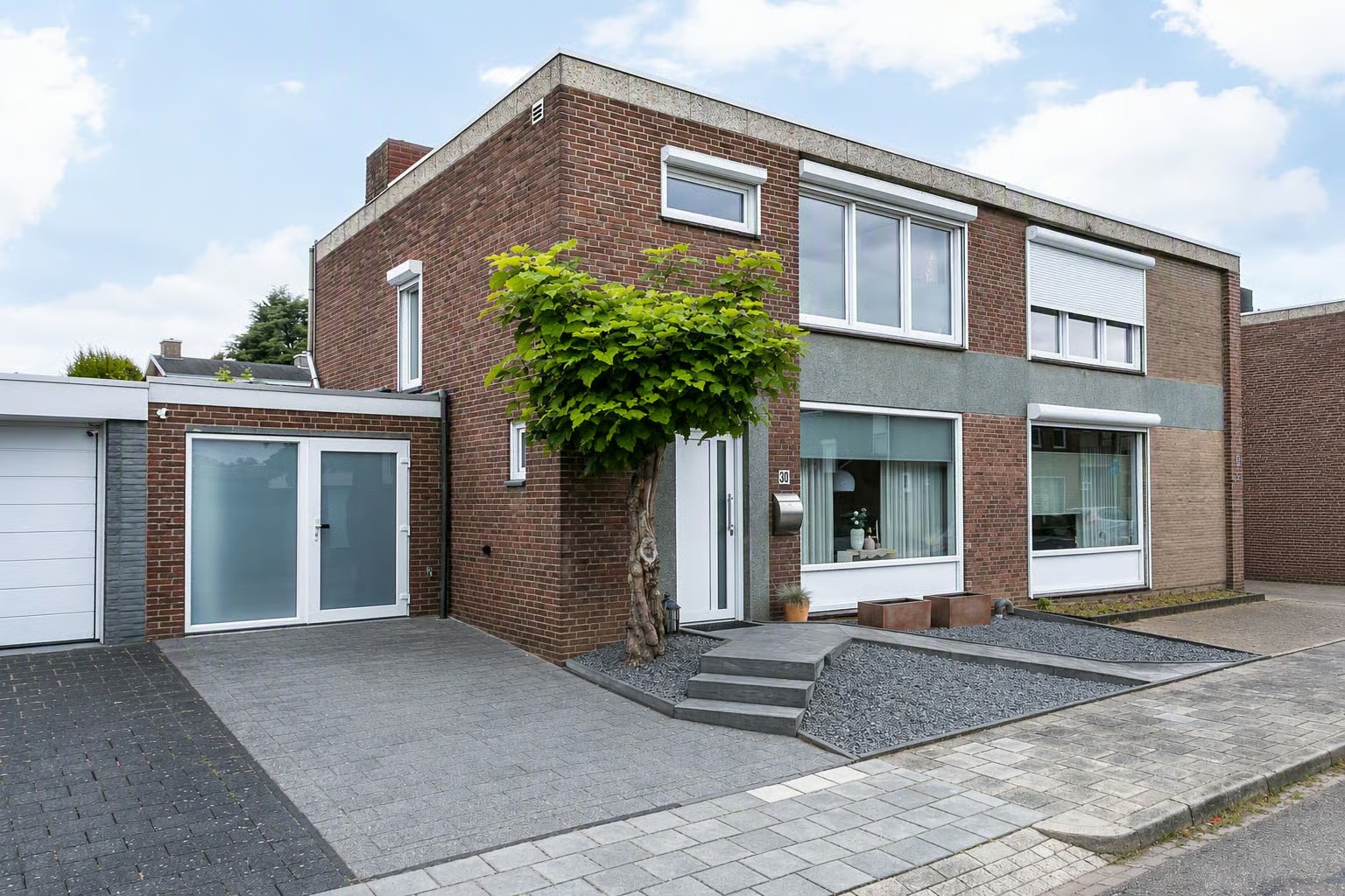 Geschakelde 2-onder-1-kapwoning Henri Hermansstraat 30 in Nuth