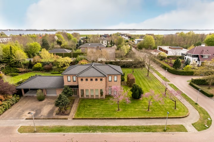Vrijstaande woning Loetbos 3 in Almere