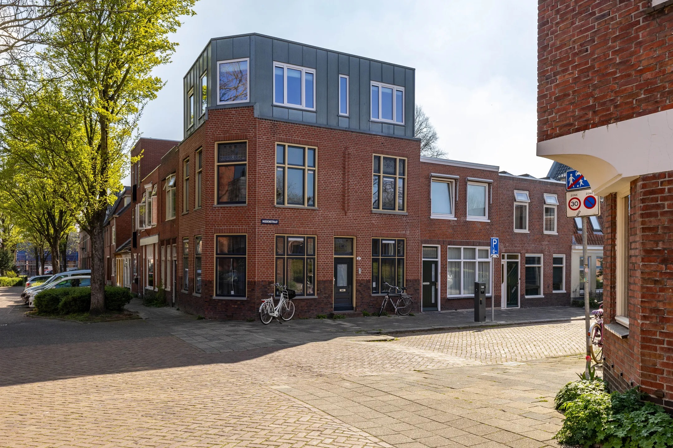 Bovenwoning Middenstraat 2 b in Groningen