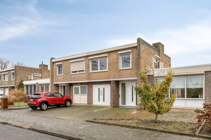 Geschakelde 2-onder-1-kapwoning Eykerstokweg 88 in Heythuysen
