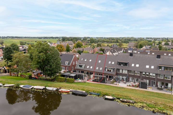 Eengezinswoning, tussenwoning Boezemkade 18 in Ottoland