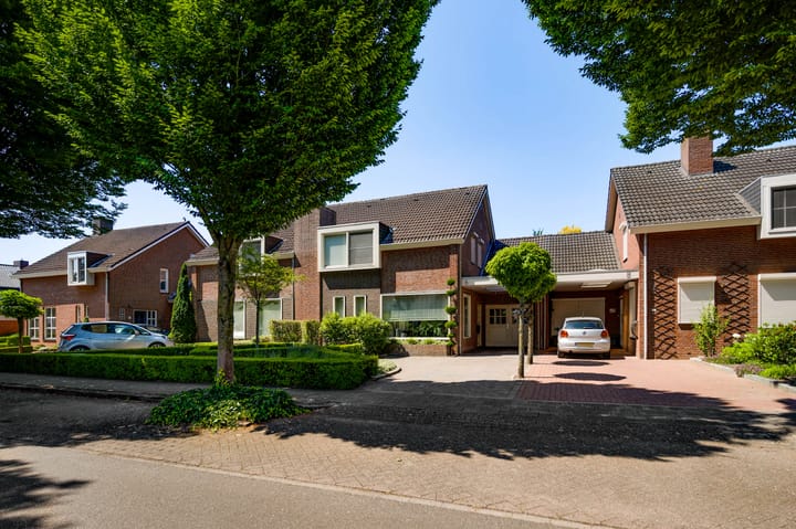 Eengezinswoning, geschakelde 2-onder-1-kapwoning Severinusstraat 6 in Grathem