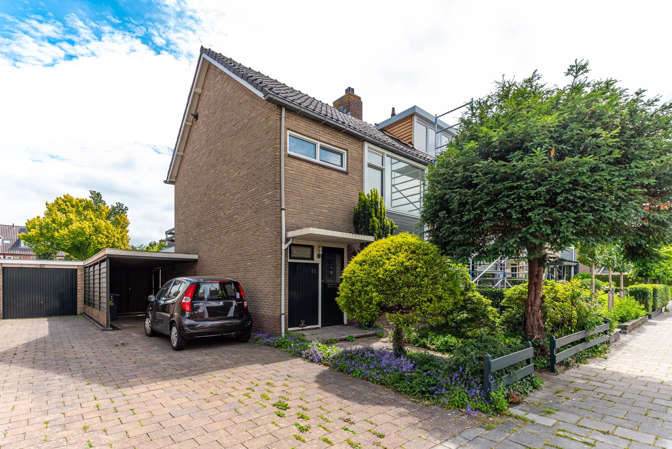 Hoekwoning Claes Heynensoenlaan 16 in Kortenhoef