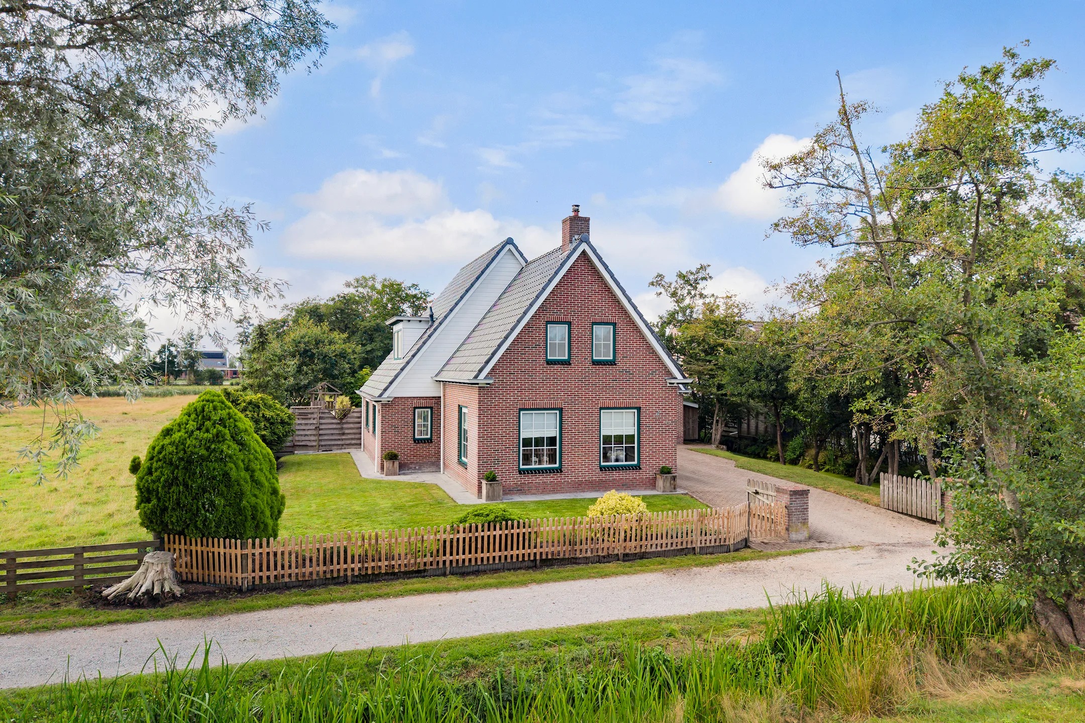 Vrijstaande woning Ds. Feitsmawei 48 Broeksterwâld