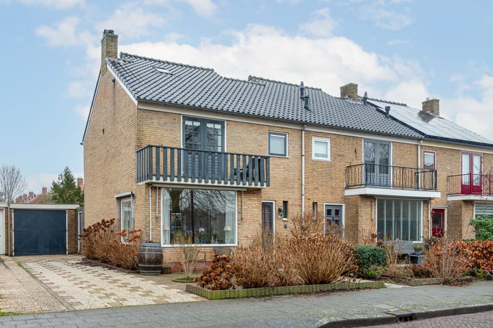 Hoekwoning Bernhardstraat 7 Schagen