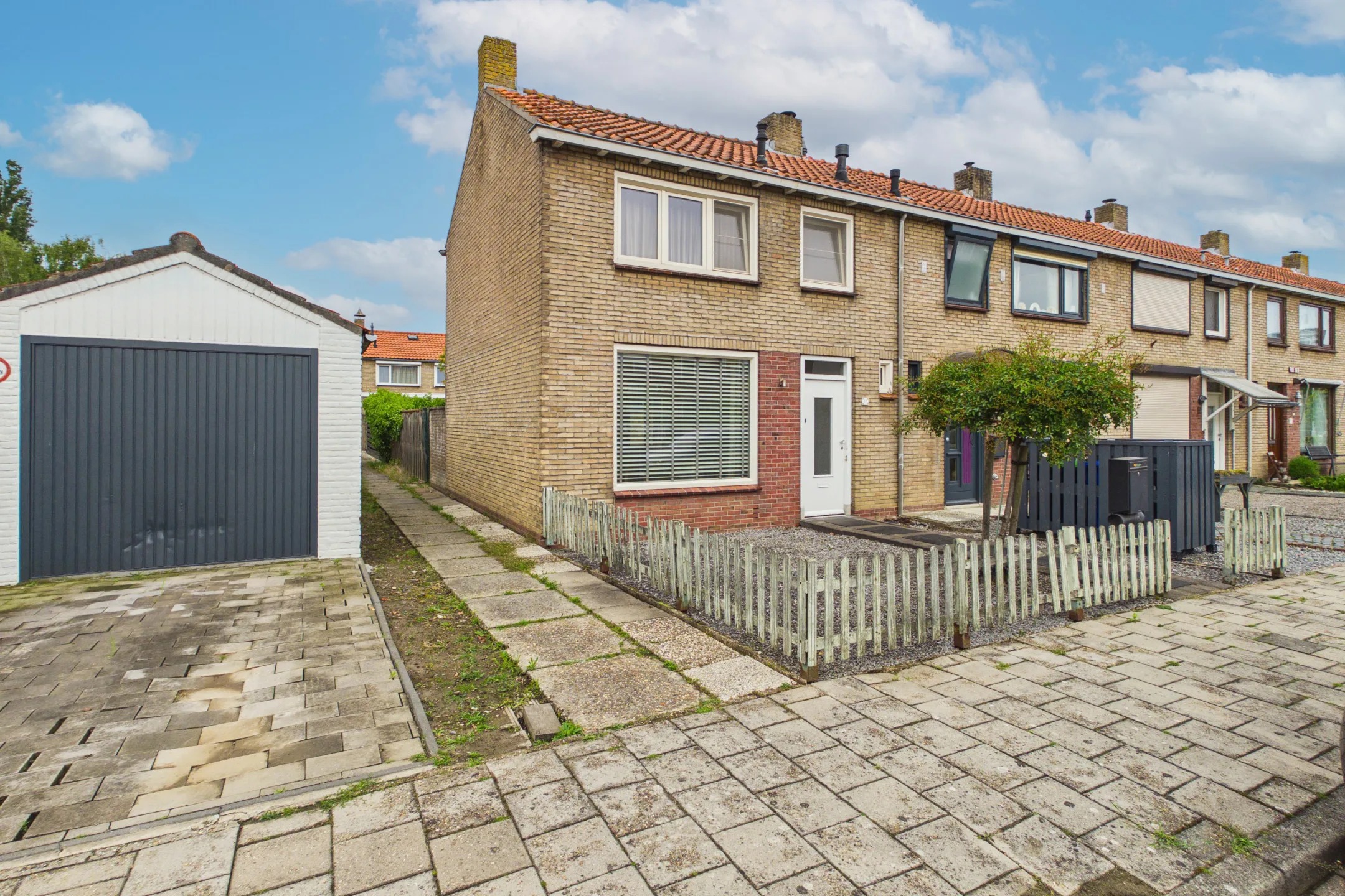 Hoekwoning Marisstraat 13 in Terneuzen