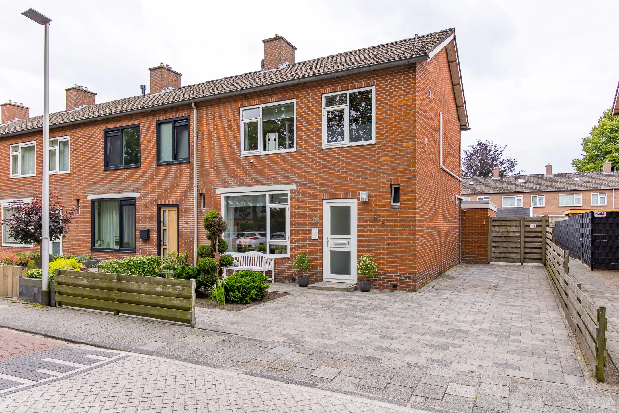 Hoekwoning Esdoornstraat 16 in Stadskanaal