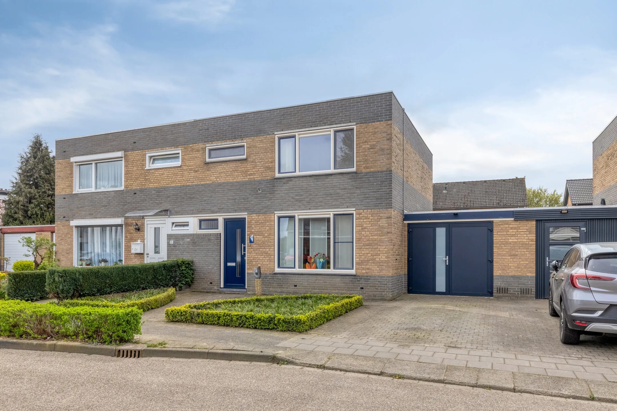 2-onder-1-kapwoning Beatrixstraat 13 in Meerlo