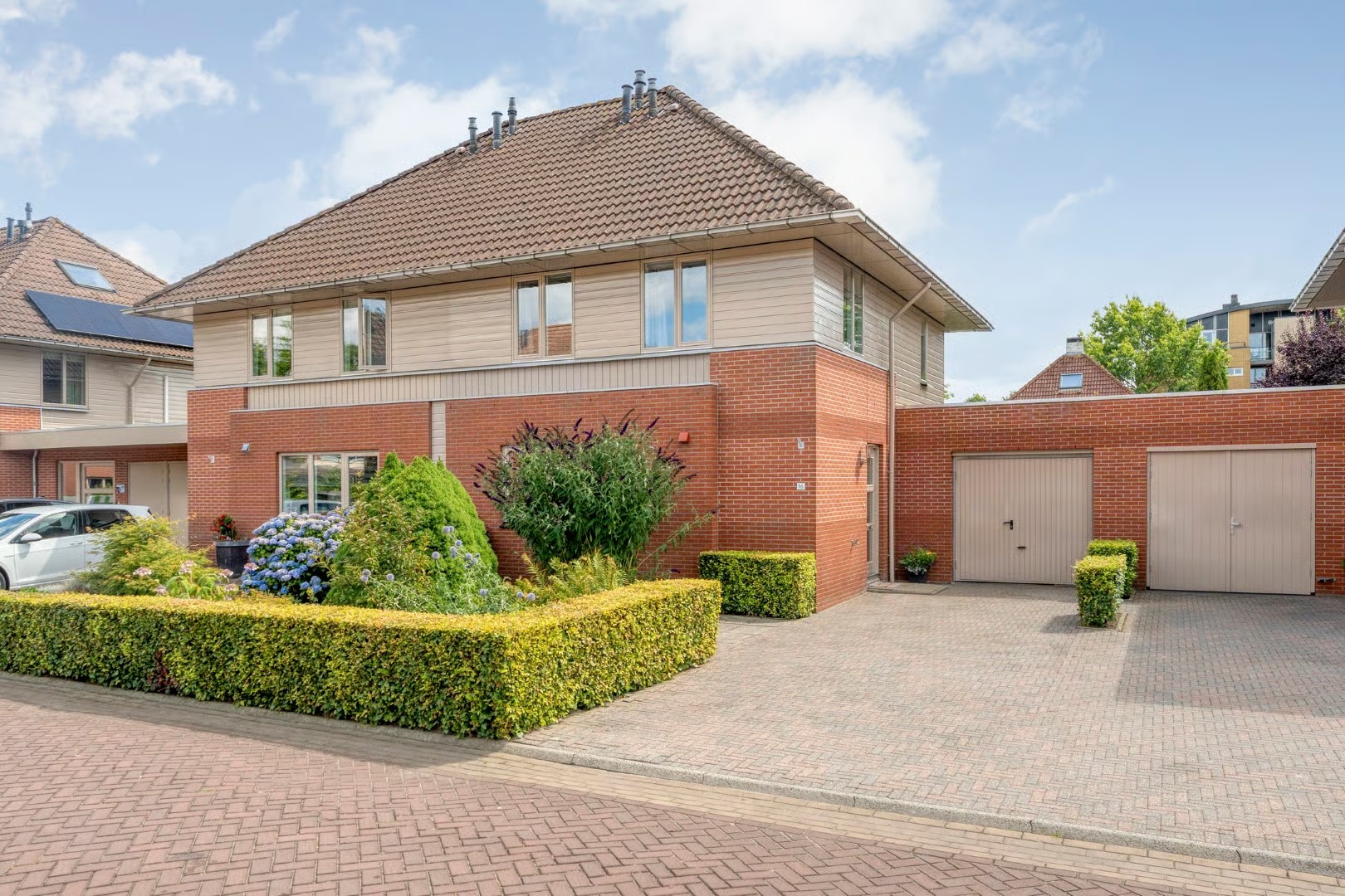 2-onder-1-kapwoning Ferdinand Bolstraat 16 in Ommen