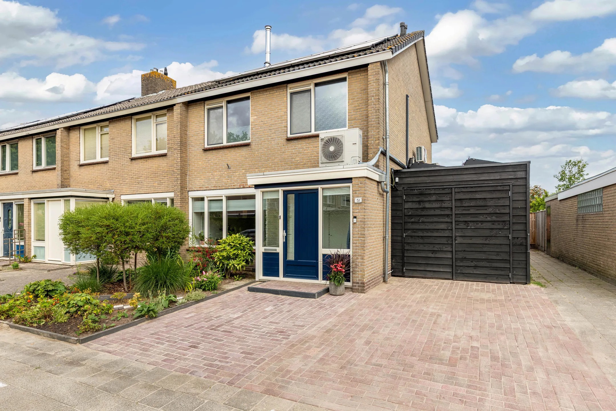 Hoekwoning S.H.de Rooshof 51 in Drachten