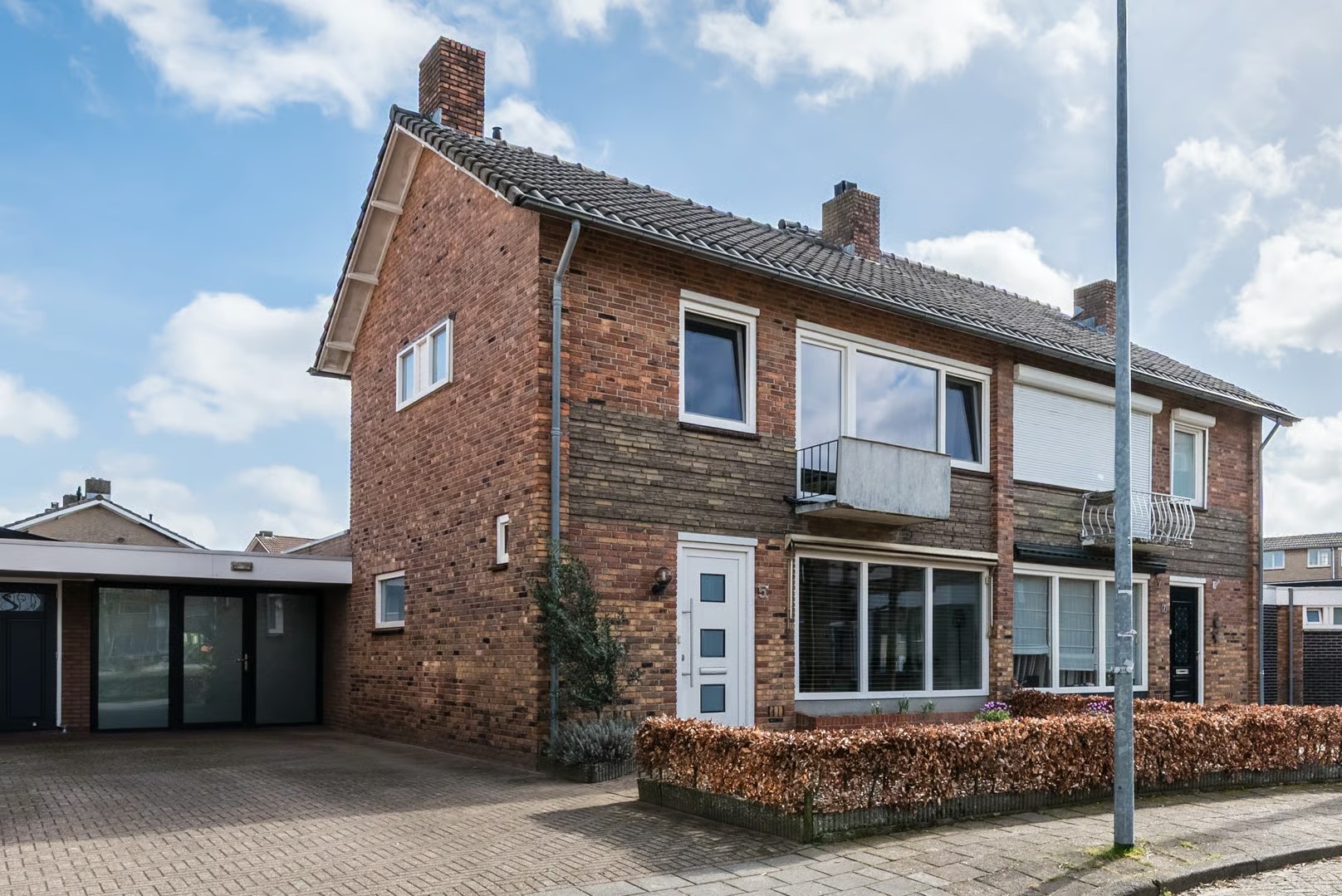 Geschakelde 2-onder-1-kapwoning Frederik Hendrikstraat 5 in Veldhoven