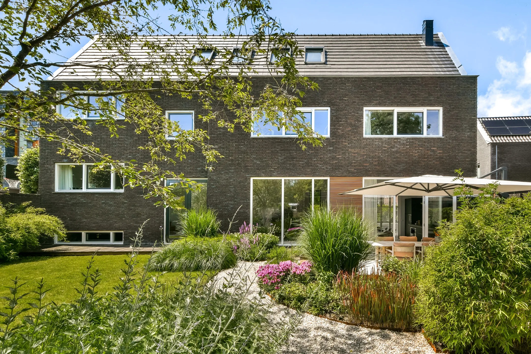 Halfvrijstaande woning (split-level woning) Zegelaarweg 18 in Loenen aan de Vecht