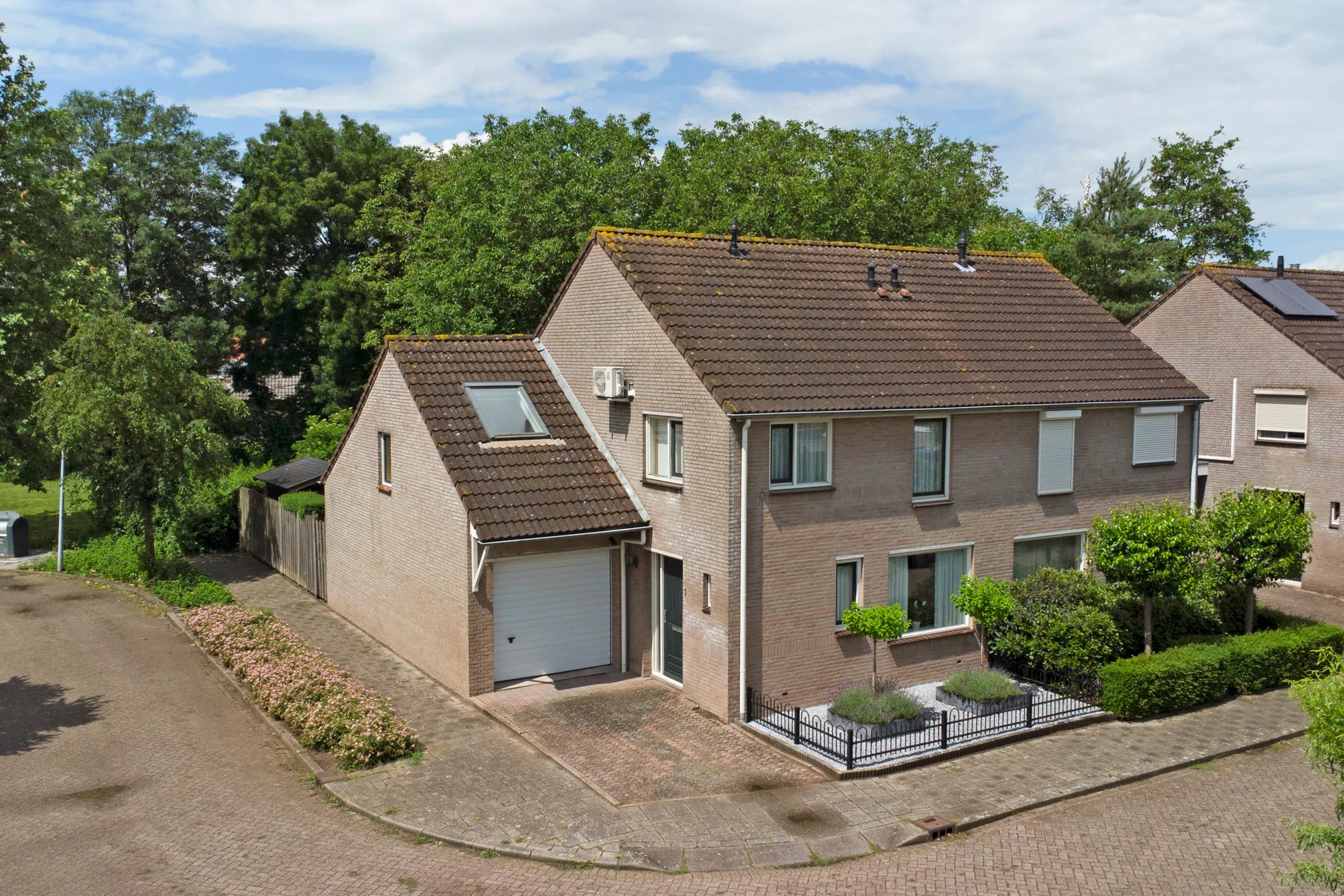 2-onder-1-kapwoning Cranendonckstraat 1 in Hedel
