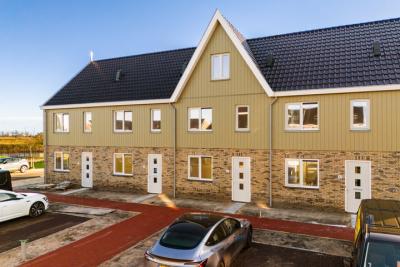 Eengezinswoning, tussenwoning Plevierstraat 42 in Oosthuizen